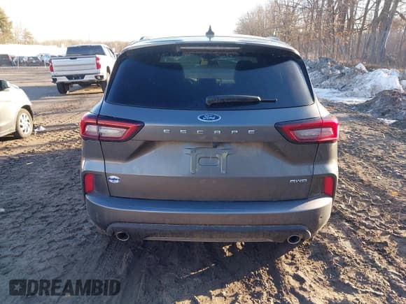 ✅ 2023 Ford Escape ST-Line Select • VIN: 1FMCU9NA4PUA38594 • Лот: 41729408. Опубликован ранее на IAAI с пробегом 19 666 миль. Бесплатный доступ к архиву аукционных продаж из США и подробный отчёт об истории автомобиля на DreamBid. Изображение 16.