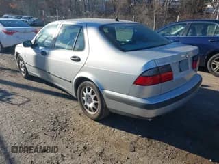 ✅ 2001 Saab 9-5 • VIN: YS3ED48E613050959 • Lot: 43733198. Wystawiony na IAAI z przebiegiem 150 719 mil. Bezpłatny archiwum sprzedaży aukcyjnych z USA i szczegółowy raport historii pojazdu na DreamBid. Zdjęcie 3.