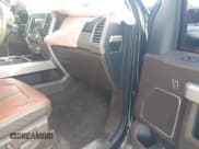 ✅ 2018 Ford F-250 Platinum • VIN: 1FT7W2BT0JEC53615 • Lot: 43334296. Wystawiony na IAAI z przebiegiem 145 766 mil. Bezpłatny archiwum sprzedaży aukcyjnych z USA i szczegółowy raport historii pojazdu na DreamBid. Zdjęcie 5.