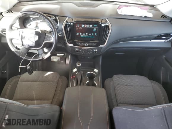 ✅ 2019 Chevrolet Traverse LT Cloth • VIN: 1GNERGKW8KJ173601 • Lot: 92924215. Wystawiony na Copart z przebiegiem 19 395 mil. Bezpłatny archiwum sprzedaży aukcyjnych z USA i szczegółowy raport historii pojazdu na DreamBid. Zdjęcie 8.