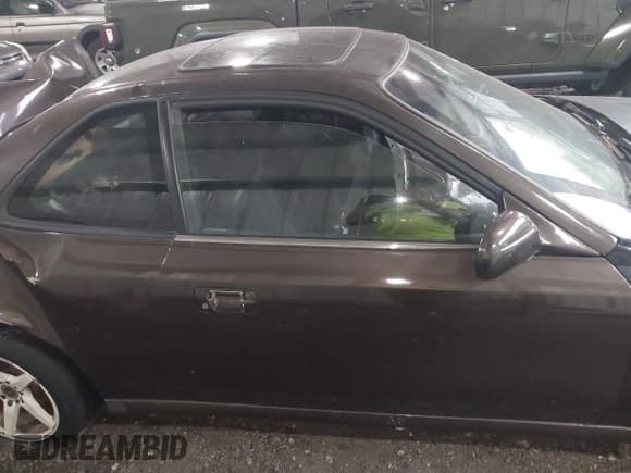 ✅ 2000 Honda Prelude • VIN: JHMBB6244YC005071 • Lot: 42648139. Listed on IAAI with 297,679 mi. Free auction sales archive from the USA and detailed vehicle history report at DreamBid. Image 13.