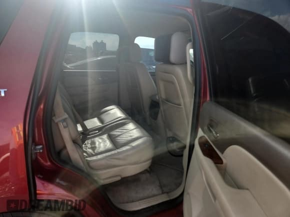 ✅ 2012 Chevrolet Tahoe LT • VIN: 1GNSCBE04CR210435 • Лот: 93326825. Опубликован ранее на Copart с пробегом 147 079 миль. Бесплатный доступ к архиву аукционных продаж из США и подробный отчёт об истории автомобиля на DreamBid. Изображение 11.