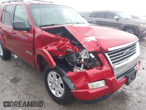 ✅ 2008 Ford Explorer XLT • VIN: 1FMEU73E98UA46565 • Lot: 41554191. Wystawiony na IAAI z przebiegiem 140 342 mil. Bezpłatny archiwum sprzedaży aukcyjnych z USA i szczegółowy raport historii pojazdu na DreamBid. Zdjęcie 6.