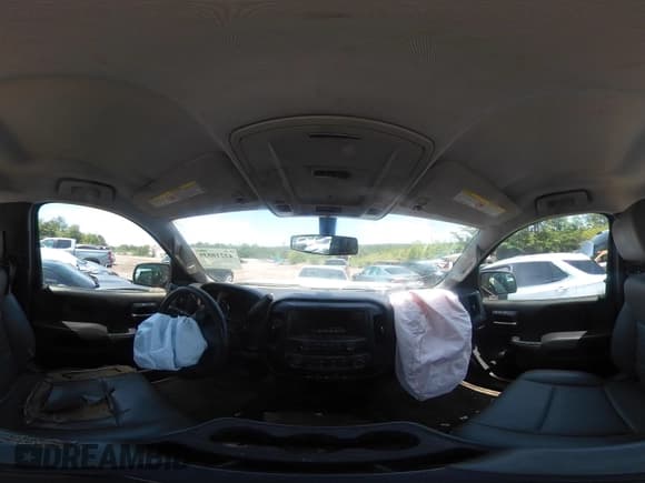 ✅ 2015 Chevrolet Silverado 2500HD Work Truck • VIN: 1GC0CUEG0FZ127484 • Lot: 42210539. Wystawiony na IAAI z przebiegiem 140 254 mil. Bezpłatny archiwum sprzedaży aukcyjnych z USA i szczegółowy raport historii pojazdu na DreamBid. Zdjęcie 18.