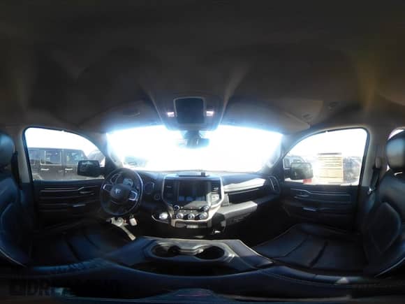 2020 Ram 1500 Laramie с VIN 1C6RREJT4LN232859, выставлен на аукционе IAAI как лот 41811981 с пробегом 104 763 миль миль и . История ставок и продаж доступна на DreamBid. Изображение 18.