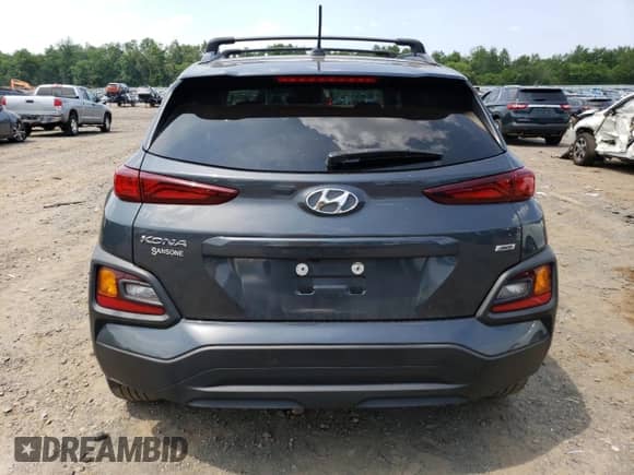2020 Hyundai Kona SEL z VIN KM8K2CAA5LU464275, wystawiony jako Copart lot #59198593 z przebiegiem 42 324 mil mil oraz . Historia ofert i sprzedaży dostępna na DreamBid. Obrazek 6.