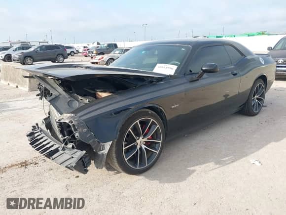 2018 Dodge Challenger R/T with VIN 2C3CDZBT0JH305691, listed as a IAAI auction lot 42813996 with 67,602 mi miles and . Bid and sale history available at DreamBid. Image 18.