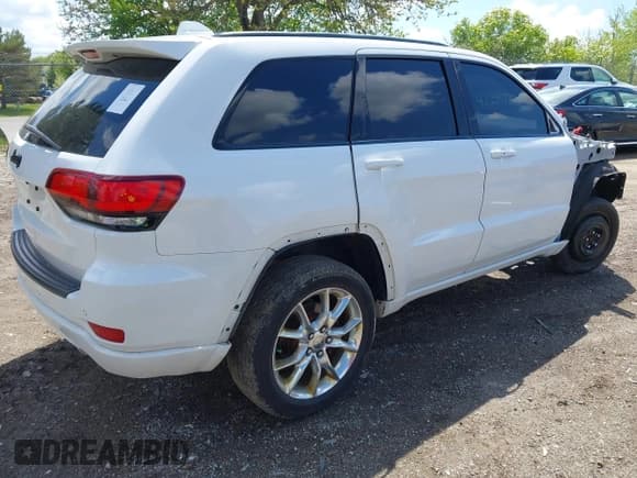 ✅ 2019 Jeep Grand Cherokee Upland • VIN: 1C4RJFAG4KC566506 • Lot: 42355720. Listed on IAAI with 127,141 mi. Free auction sales archive from the USA and detailed vehicle history report at DreamBid. Image 4.