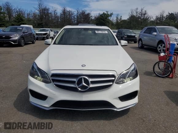✅ 2015 Mercedes-Benz E 350 Luxury • VIN: WDDHF8JBXFB133514 • Lot: 68119255. Wystawiony na Copart z przebiegiem 81 763 mil. Bezpłatny archiwum sprzedaży aukcyjnych z USA i szczegółowy raport historii pojazdu na DreamBid. Zdjęcie 5.