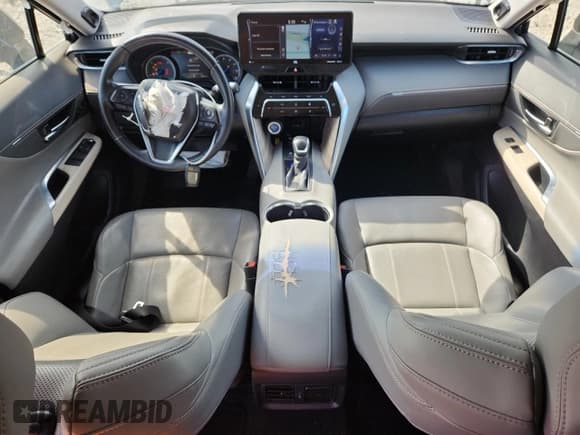 ✅ 2021 Toyota Venza LE • VIN: JTEAAAAH5MJ054224 • Lot: 61825465. Wystawiony na Copart z przebiegiem 92 497 mil. Bezpłatny archiwum sprzedaży aukcyjnych z USA i szczegółowy raport historii pojazdu na DreamBid. Zdjęcie 8.