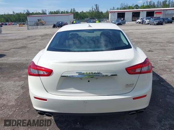 ✅ 2015 Maserati Ghibli • VIN: ZAM57XSA6F1141539 • Лот: 42723220. Опубликован ранее на IAAI с пробегом 68 593 миль. Бесплатный доступ к архиву аукционных продаж из США и подробный отчёт об истории автомобиля на DreamBid. Изображение 16.