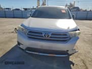 ✅ 2013 Toyota Highlander • VIN: 5TDZK3EH4DS095893 • Лот: 94774745. Опубликован ранее на Copart с пробегом Не указан. Бесплатный доступ к архиву аукционных продаж из США и подробный отчёт об истории автомобиля на DreamBid. Изображение 5.