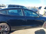 ✅ 2021 Tesla Model 3 Performance • VIN: 5YJ3E1EC6MF999321 • Lot: 41417451. Wystawiony na IAAI z przebiegiem 20 562 mil. Bezpłatny archiwum sprzedaży aukcyjnych z USA i szczegółowy raport historii pojazdu na DreamBid. Zdjęcie 13.