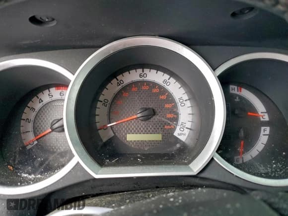 ✅ 2015 Toyota Tacoma • VIN: 3TMLU4EN9FM196765 • Лот: 95358835. Опубликован ранее на Copart с пробегом Не указан. Бесплатный доступ к архиву аукционных продаж из США и подробный отчёт об истории автомобиля на DreamBid. Изображение 9.