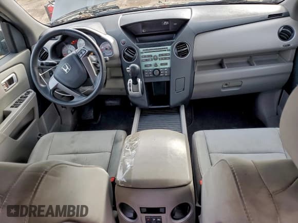 ✅ 2011 Honda Pilot LX • VIN: 5FNYF3H20BB046828 • Lot: 94252515. Listed on Copart with 173,496 mi. Free auction sales archive from the USA and detailed vehicle history report at DreamBid. Image 8.