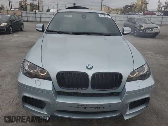 ✅ 2011 BMW X6 M • VIN: 5YMGZ0C5XBLK14255 • Lot: 82130975. Wystawiony na Copart z przebiegiem 59 944 mil. Bezpłatny archiwum sprzedaży aukcyjnych z USA i szczegółowy raport historii pojazdu na DreamBid. Zdjęcie 5.