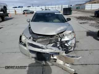 2010 Chevrolet Malibu 1LT z VIN 1G1ZC5EBXAF175496, wystawiony jako Copart lot #82523235 z przebiegiem 128 937 mil mil oraz Szkoda całkowita • Salvage title. Historia ofert i sprzedaży dostępna na DreamBid. Obrazek 5.