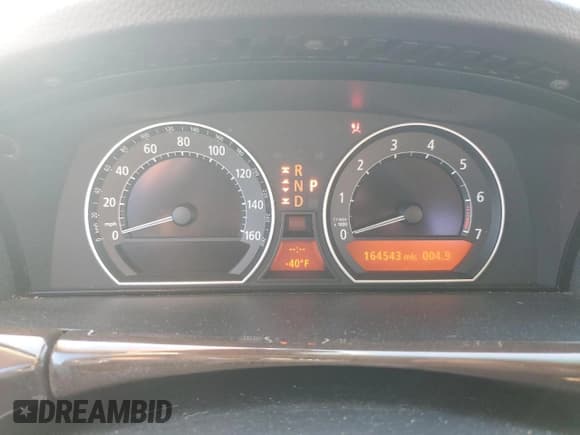 ✅ 2008 BMW 7 Series 750i • VIN: WBAHL83548DT14316 • Lot: 63606925. Listed on Copart with 164,543 mi. Free auction sales archive from the USA and detailed vehicle history report at DreamBid. Image 9.