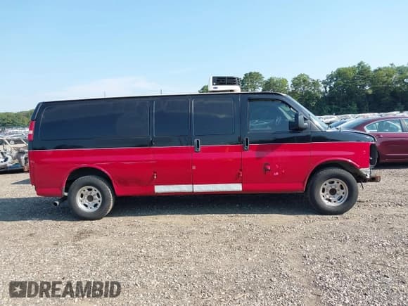 ✅ 2014 GMC Savana • VIN: 1GTZ7UFG6E1134785 • Lot: 42824757. Listed on IAAI with 148,851 mi. Free auction sales archive from the USA and detailed vehicle history report at DreamBid. Image 13.