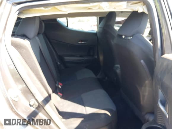 ✅ 2020 Toyota C-HR LE • VIN: JTNKHMBX6L1070387 • Lot: 43230394. Listed on IAAI with 59,357 mi. Free auction sales archive from the USA and detailed vehicle history report at DreamBid. Image 8.