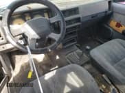 ✅ 1993 Nissan Hardbody • VIN: 1N6HD16SXPC403057 • Lot: 70412685. Wystawiony na Copart z przebiegiem 250 617 mil. Bezpłatny archiwum sprzedaży aukcyjnych z USA i szczegółowy raport historii pojazdu na DreamBid. Zdjęcie 8.