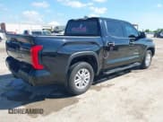 ✅ 2022 Toyota Tundra SR5 • VIN: 5TFLA5AB9NX009396 • Lot: 42230771. Wystawiony na IAAI z przebiegiem 47 589 mil. Bezpłatny archiwum sprzedaży aukcyjnych z USA i szczegółowy raport historii pojazdu na DreamBid. Zdjęcie 4.