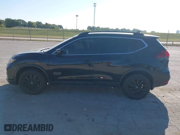 ✅ 2017 Nissan Rogue SL • VIN: 5N1AT2MV2HC765908 • Лот: 43238539. Опубликован ранее на IAAI с пробегом 112 427 миль. Бесплатный доступ к архиву аукционных продаж из США и подробный отчёт об истории автомобиля на DreamBid. Изображение 13.