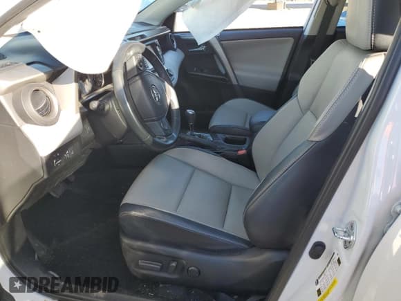 ✅ 2018 Toyota RAV4 Limited • VIN: 2T3YFREV7JW461283 • Lot: 87471955. Wystawiony na Copart z przebiegiem 137 572 mil. Bezpłatny archiwum sprzedaży aukcyjnych z USA i szczegółowy raport historii pojazdu na DreamBid. Zdjęcie 7.