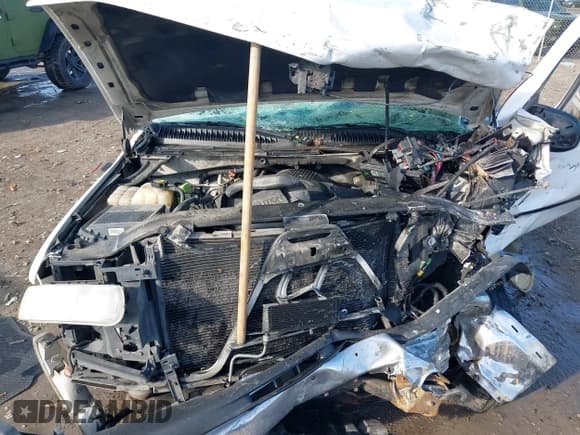 ✅ 2001 Chevrolet Suburban LS • VIN: 3GNEC16T21G112159 • Лот: 41069237. Опубликован ранее на IAAI с пробегом Не указан. Бесплатный доступ к архиву аукционных продаж из США и подробный отчёт об истории автомобиля на DreamBid. Изображение 10.