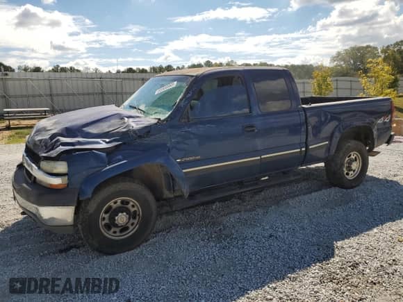 2002 Chevrolet Silverado 2500HD LS с VIN 1GCHK29U52Z264439, выставлен на аукционе Copart как лот 86616125 с пробегом 244 728 миль миль и Списание • Salvage title. История ставок и продаж доступна на DreamBid. Изображение 1.