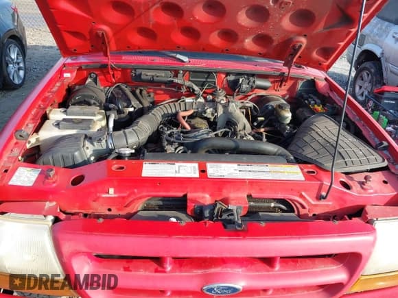 ✅ 2000 Ford Ranger XL • VIN: 1FTYR14C3YTA62876 • Lot: 41470437. Wystawiony na IAAI z przebiegiem 124 611 mil. Bezpłatny archiwum sprzedaży aukcyjnych z USA i szczegółowy raport historii pojazdu na DreamBid. Zdjęcie 10.