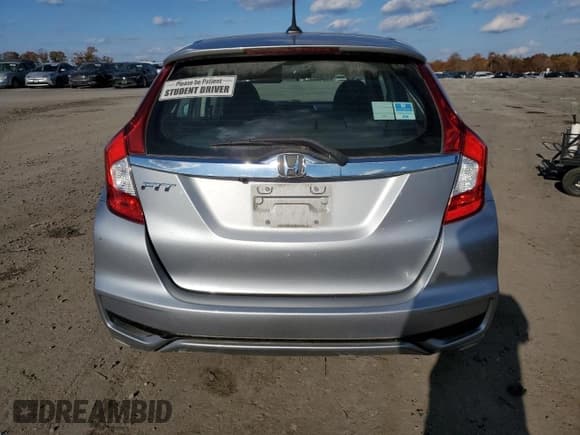 ✅ 2019 Honda Fit EX • VIN: 3HGGK5H89KM752183 • Lot: 90941575. Listed on Copart with 38,895 mi. Free auction sales archive from the USA and detailed vehicle history report at DreamBid. Image 6.