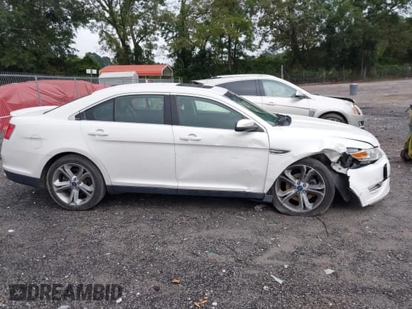 ✅ 2012 Ford Taurus SHO • VIN: 1FAHP2KT1CG137368 • Лот: 43058078. Опубликован ранее на IAAI с пробегом 201 500 миль. Бесплатный доступ к архиву аукционных продаж из США и подробный отчёт об истории автомобиля на DreamBid. Изображение 13.