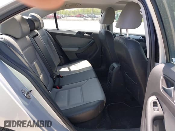 ✅ 2013 Volkswagen Jetta Hybrid SE • VIN: 3VW637AJXDM223583 • Lot: 42246241. Listed on IAAI with 44,409 mi. Free auction sales archive from the USA and detailed vehicle history report at DreamBid. Image 8.