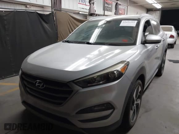 ✅ 2017 Hyundai Tucson Night Edition • VIN: KM8J33A29HU390500 • Lot: 43692264. Listed on IAAI with 60,787 mi. Free auction sales archive from the USA and detailed vehicle history report at DreamBid. Image 2.