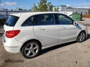 ✅ 2014 Mercedes-Benz B 250 Sports Tourer • VIN: WDDMH4EB6EJ293230 • Лот: 73546814. Опубликован ранее на Copart с пробегом 161 722 миль. Бесплатный доступ к архиву аукционных продаж из США и подробный отчёт об истории автомобиля на DreamBid. Изображение 3.