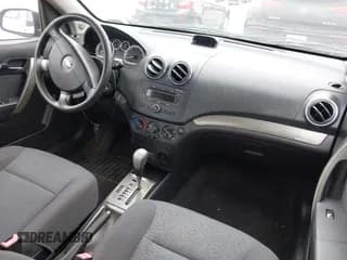 ✅ 2008 Chevrolet Aveo LT • VIN: KL1TG56638B063246 • Lot: 42392278. Wystawiony na IAAI z przebiegiem 104 681 mil. Bezpłatny archiwum sprzedaży aukcyjnych z USA i szczegółowy raport historii pojazdu na DreamBid. Zdjęcie 5.