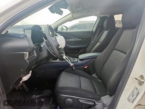 ✅ 2021 Mazda CX-30 S • VIN: 3MVDMAAL8MM240399 • Lot: 63483835. Wystawiony na Copart z przebiegiem 81 057 mil. Bezpłatny archiwum sprzedaży aukcyjnych z USA i szczegółowy raport historii pojazdu na DreamBid. Zdjęcie 7.