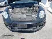 ✅ 2014 Volkswagen Beetle 2.5L • VIN: 3VWJP7AT2EM602899 • Lot: 42304078. Wystawiony na IAAI z przebiegiem 67 301 mil. Bezpłatny archiwum sprzedaży aukcyjnych z USA i szczegółowy raport historii pojazdu na DreamBid. Zdjęcie 6.