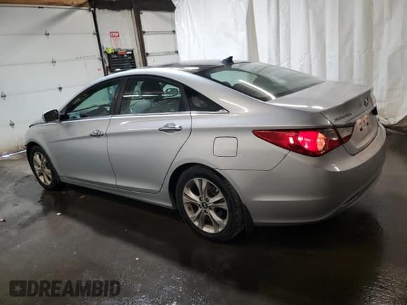 ✅ 2012 Hyundai Sonata SE • VIN: 5NPEC4AC6CH463748 • Lot: 90227615. Listed on Copart with 154,888 mi. Free auction sales archive from the USA and detailed vehicle history report at DreamBid. Image 2.