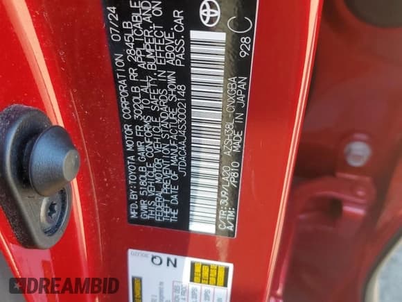 ✅ 2025 Toyota Crown XLE • VIN: JTDACAAJ4S3002148 • Lot: 70346725. Listed on Copart with 15,534 mi. Free auction sales archive from the USA and detailed vehicle history report at DreamBid. Image 13.