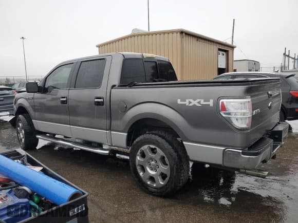 ✅ 2010 Ford F-150 XL • VIN: 1FTFW1EV8AFD53247 • Lot: 93210345. Wystawiony na Copart z przebiegiem 100 726 mil. Bezpłatny archiwum sprzedaży aukcyjnych z USA i szczegółowy raport historii pojazdu na DreamBid. Zdjęcie 2.