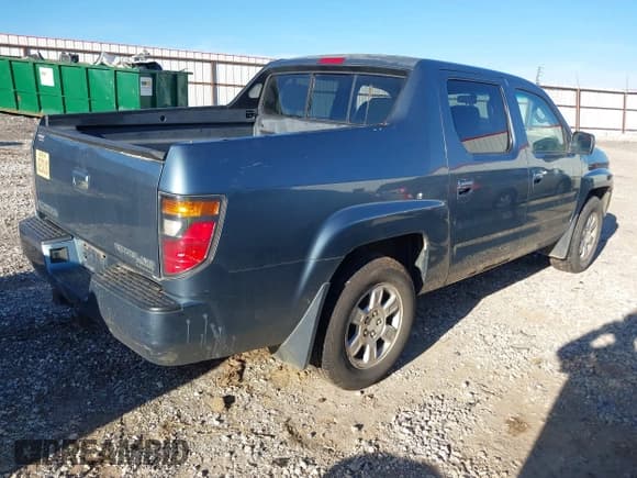 ✅ 2008 Honda Ridgeline RTS • VIN: 2HJYK164X8H503485 • Lot: 43608103. Listed on IAAI with 247,001 mi. Free auction sales archive from the USA and detailed vehicle history report at DreamBid. Image 4.