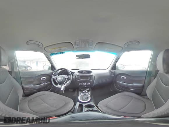 ✅ 2017 Kia Soul • VIN: KNDJN2A25H7500398 • Lot: 82134675. Wystawiony na Copart z przebiegiem 11 966 mil. Bezpłatny archiwum sprzedaży aukcyjnych z USA i szczegółowy raport historii pojazdu na DreamBid. Zdjęcie 15.