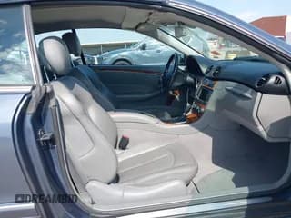 ✅ 2006 Mercedes-Benz CLK 350 • VIN: WDBTK56G66T063702 • Lot: 43320345. Listed on IAAI with 100,678 mi. Free auction sales archive from the USA and detailed vehicle history report at DreamBid. Image 5.