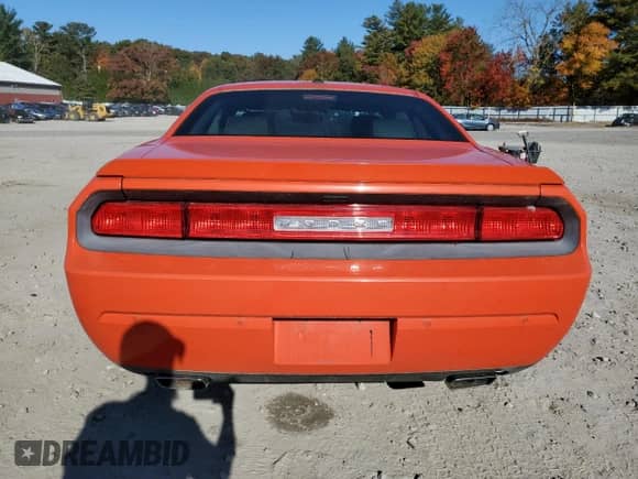 2013 Dodge Challenger R/T Plus z VIN 2C3CDYBT9DH733502, wystawiony jako Copart lot #77064814 z przebiegiem 95 356 mil mil oraz Czysty tytuł • Clean title. Historia ofert i sprzedaży dostępna na DreamBid. Obrazek 6.