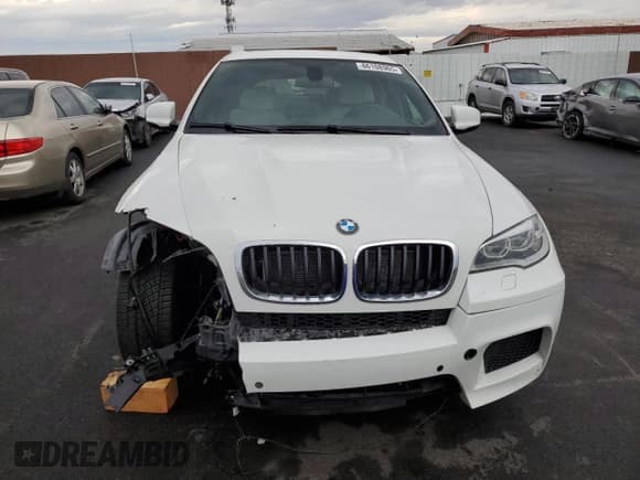 ✅ 2014 BMW X6 M • VIN: 5YMGZ0C55E0C40660 • Lot: 86108965. Wystawiony na Copart z przebiegiem 65 767 mil. Bezpłatny archiwum sprzedaży aukcyjnych z USA i szczegółowy raport historii pojazdu na DreamBid. Zdjęcie 5.