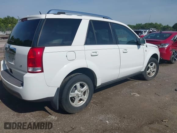 ✅ 2006 Saturn VUE • VIN: 5GZCZ534X6S900267 • Lot: 42439762. Wystawiony na IAAI z przebiegiem 170 198 mil. Bezpłatny archiwum sprzedaży aukcyjnych z USA i szczegółowy raport historii pojazdu na DreamBid. Zdjęcie 4.