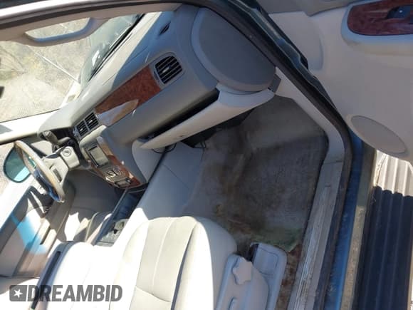 ✅ 2008 Chevrolet Suburban LTZ • VIN: 3GNFK16388G109249 • Lot: 43644641. Wystawiony na IAAI z przebiegiem 296 691 mil. Bezpłatny archiwum sprzedaży aukcyjnych z USA i szczegółowy raport historii pojazdu na DreamBid. Zdjęcie 5.