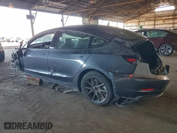 ✅ 2023 Tesla Model 3 • VIN: 5YJ3E1EAXPF708807 • Lot: 94337885. Wystawiony na Copart z przebiegiem 35 719 mil. Bezpłatny archiwum sprzedaży aukcyjnych z USA i szczegółowy raport historii pojazdu na DreamBid. Zdjęcie 2.